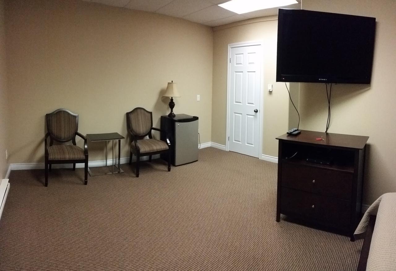 Riverview Suites 克拉伦维尔 外观 照片
