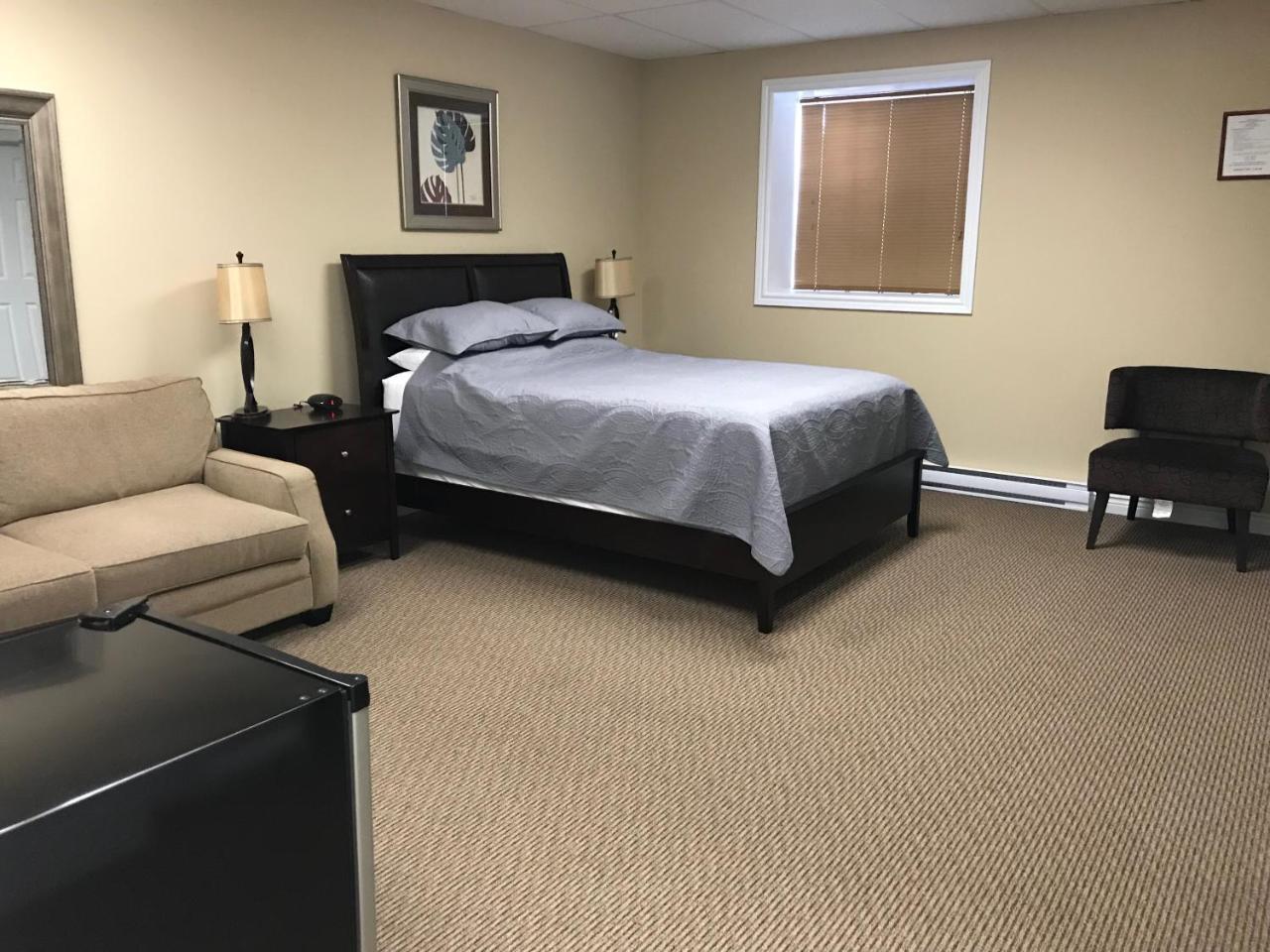 Riverview Suites 克拉伦维尔 外观 照片