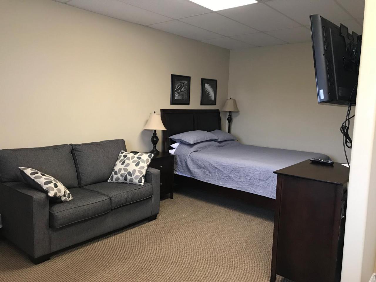 Riverview Suites 克拉伦维尔 外观 照片